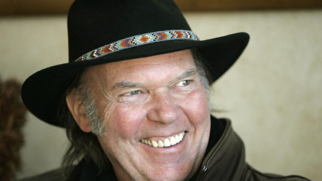 Spotify retira el catálogo de Neil Young