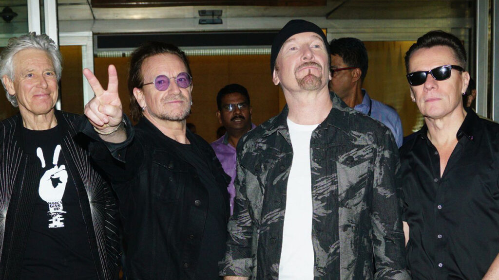 Bono admite que las canciones de U2 le dan “vergüenza”